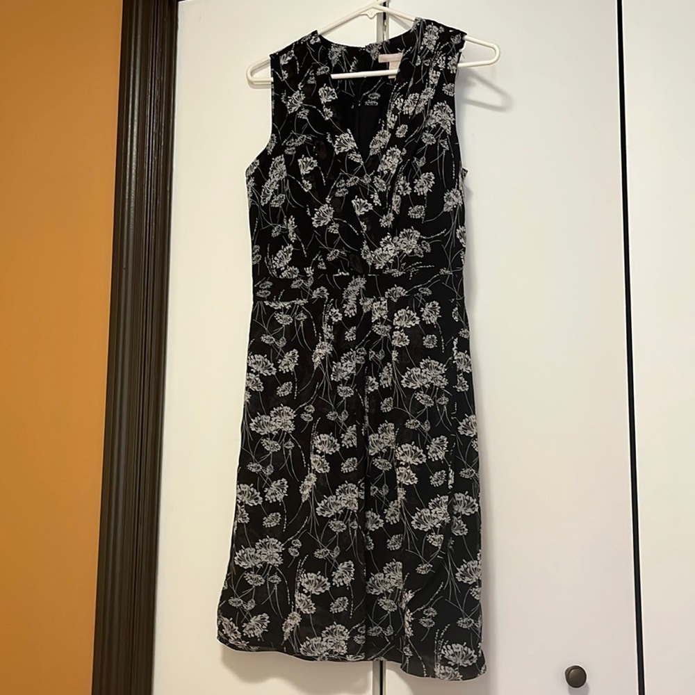 NWT Banana Republic Black and White Floral Faux Wrap Dress V Neck Spring Floaty
